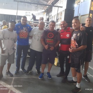 AMIGOS DO PORÃO DO VINIL